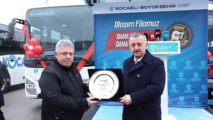 Başkan Büyükakın öncülüğünde şehre değer katan bir adım daha Büyükşehir’den ulaşıma 27 yeni otobüs