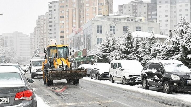 Beylikdüzü Belediyesi’nden Karla Faal Uğraş