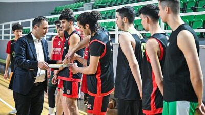 Bornova’nın gençleri Türkiye Şampiyonluğu yolunda