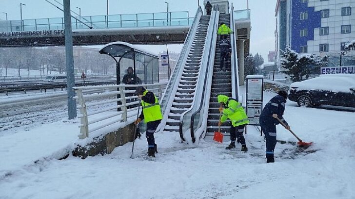 Büyükşehir 12 ilçede, tüm gücüyle alanda