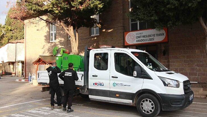 Büyükşehir, yarıyılda 890 okulu ilaçladı