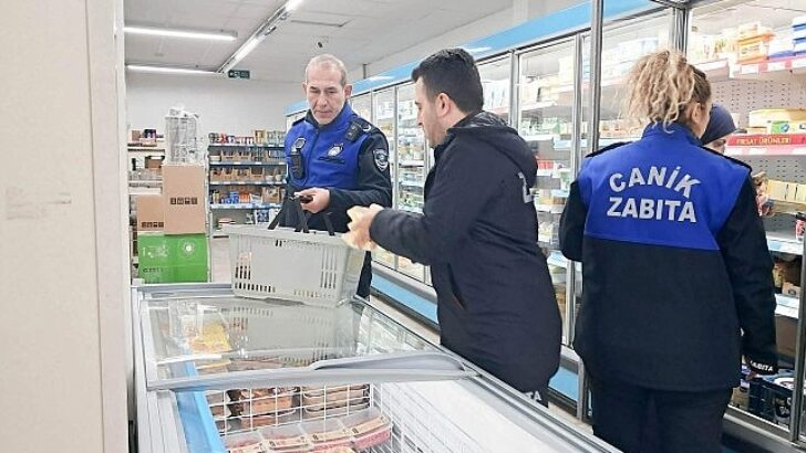 Canik Zabıtası Göz Açtırmıyor