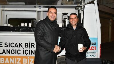 Çiğli Belediyesi’nden Vatandaşlara Sıcak Çorba İkramı