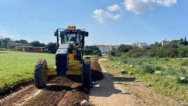 Didim’de Yol İmal Çalışmaları Sürüyor