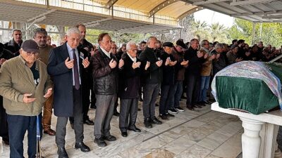 Duayen Gazeteci Ömür Olgundemir Son Yolculuğuna Uğurlandı