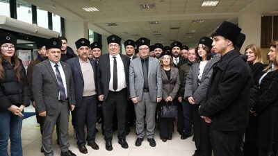Edremit Belediye Başkanı Mehmet Ertaş, Şehit Kaymakamı Mezarı Başında Andı