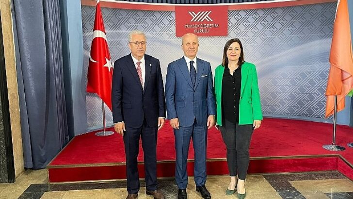 Ege Üniversitesinde yapay zekâ takviyeli manisiz web siteleri kullanılmaya başlandı