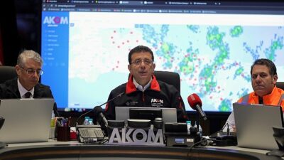 Ekrem İmamoğlu İstanbul’un Karla Mücadelesini AKOM’dan Takip Etti