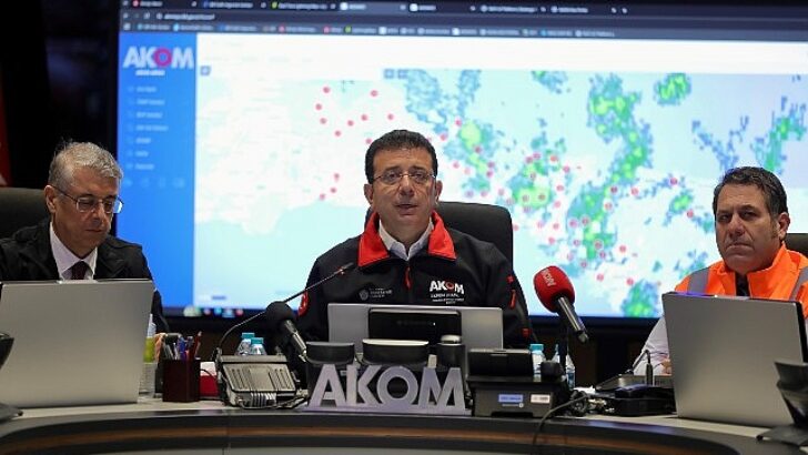 Ekrem İmamoğlu İstanbul’un Karla Mücadelesini AKOM’dan Takip Etti