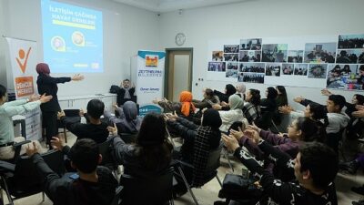 Gençlere Artı 1 Yazan Seminer; ‘İletişim Çağında Hayat Dersleri’