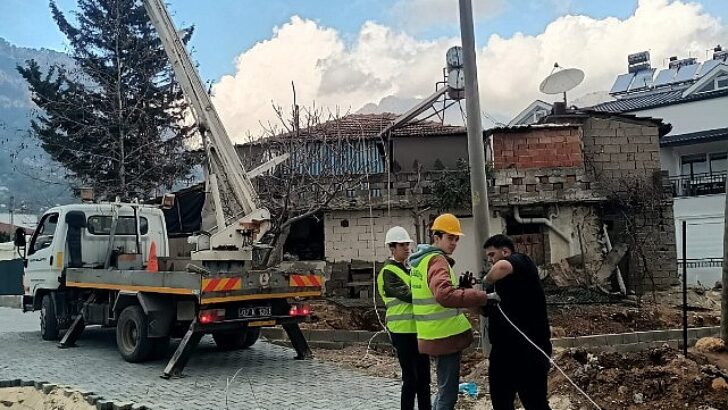 Göynük Mahallesi’nde yol imal çalışması