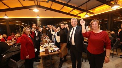 Güzelbahçe Siyaseti Dostluk Yemeğinde Bir Ortaya Geldi