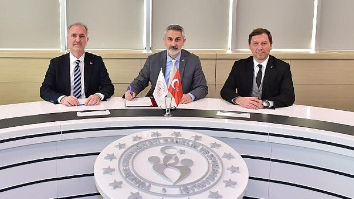İnegöl’ün Yeni Havuzu İçin İmzalar Atıldı