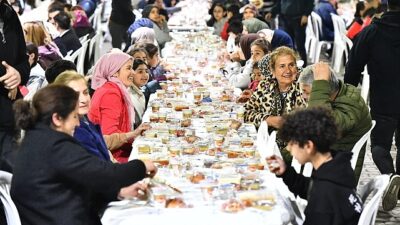 İşte İzmir’in iftar programı Büyükşehir Ramazan rahmetini kente yayacak