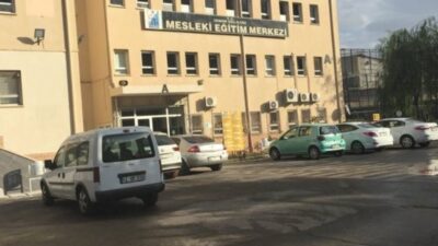 İzmir’de okulda bıçaklı hengame: Yaralılar var!