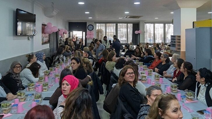 İzmir’de sağır ve işitme engelli bayanlar için manalı buluşma