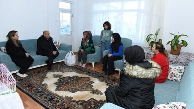 Kahramankazan Belediye Başkan Yardımcısı Cemal Öztürk, 6 Şubat depremlerinin yıldönümünde depremzede aileleri ziyaret etti.