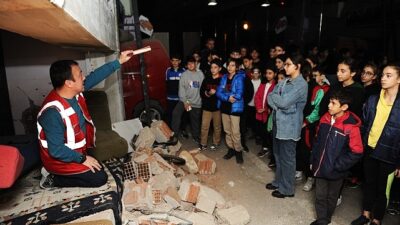 Karşıyaka Belediyesi’nden 3 bin 220 bireye afet eğitimi