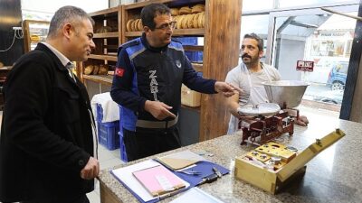 Kartepe’de Hamur Terazileri Kontrolden Geçirildi