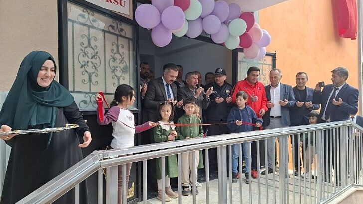 Kemer Müftülüğü Hasan Fatma Çavlı Kur’an Kursu, Arslanbucak Mahallesi’nde düzenlenen törenle açıldı.