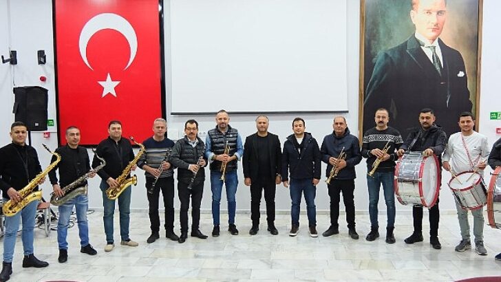 Kemer’den, Burdur Belediye Bando grubuna takviye