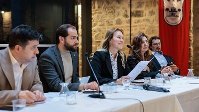 Konak, Büyükşehir ve GMO Havra Sokağı için bir ortada