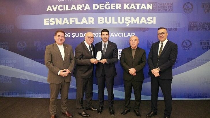 Lider Çaykara Çeyrek Asırlık Esnaflarla Buluştu