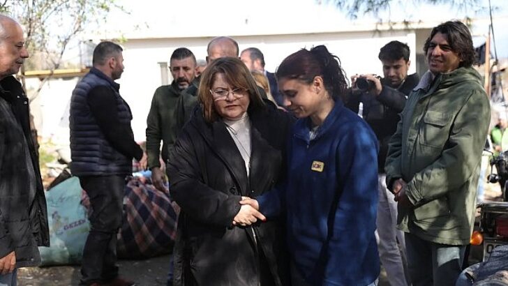 Lider Gençay’dan Meskeni Yanan Aileye Yardım Eli