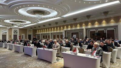 Lider Topaloğlu, zelzele ve yangın sempozyumuna katıldı