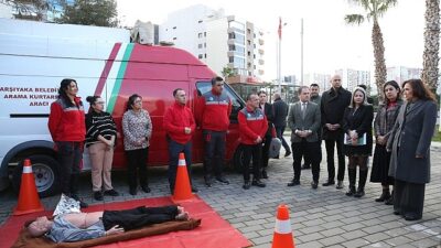 Lider Ünsal ve anaokulu öğrencileri sarsıntı tatbikatında!