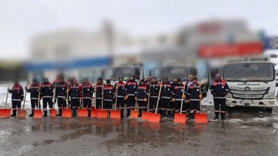 Nevşehir Belediyesi Sanayi Bölgesinde Kar Paklığı Yaptı