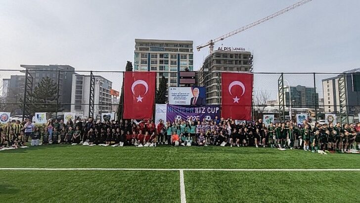 Nilüfer Kız Cup 2025’in şampiyonu Ufukspor