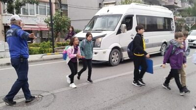 Okul giriş ve çıkışları zabıta ile daha güvenli