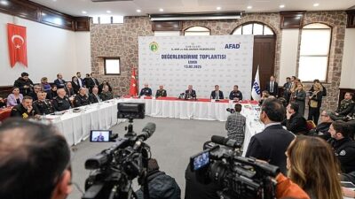 Tugay: İzmir’de riskli yapıların tespiti ve yenilenmesi için üzerimize düşeni yapacağız