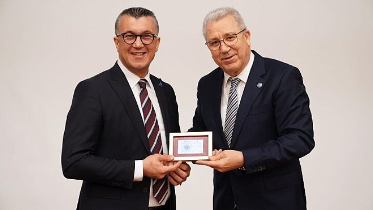 TÜSEB Lideri Prof. Dr. Ümit Kervan, Ege Üniversitesine konuk oldu