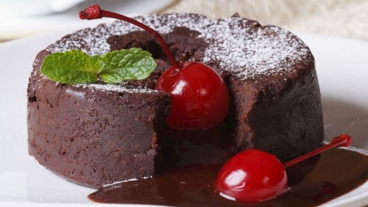 Vişneli Brownie Sufle