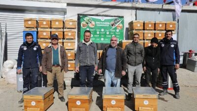 Yangın Mağduru Arıcılara Büyükşehir’den Can Suyu