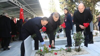 1 Mart Üsküdar Vapur faciasında şehit olan 392 kişi, büyük felaketin 67. yılında Gölcük’te düzenlenen anma merasiminde bir sefer daha hüzünle yâd edildi