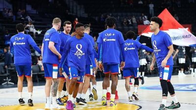 Anadolu Efes Spor Kulübü, Yanındayız Derneği iş birliğiyle 8 Mart Dünya Bayanlar Günü’nde bir kere daha farkındalık yarattı