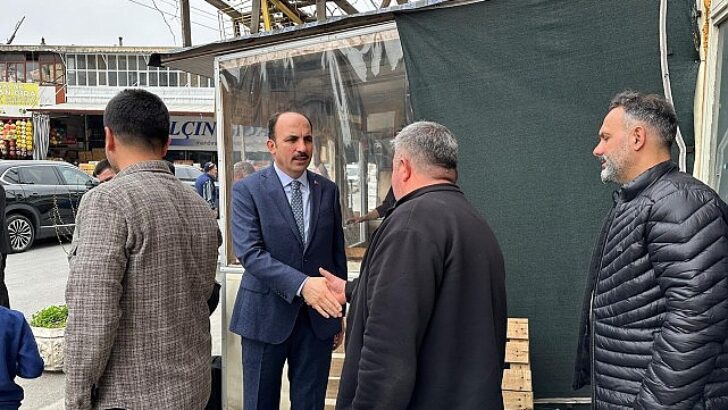 Başkan Altay esnafların ve Konyalıların bayram heyecanına ortak oldu