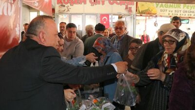 Başkan Özel’den Kadınlara 8 Mart Hediyesi: 12 Bin Çiçek Fidesi Dağıtıldı