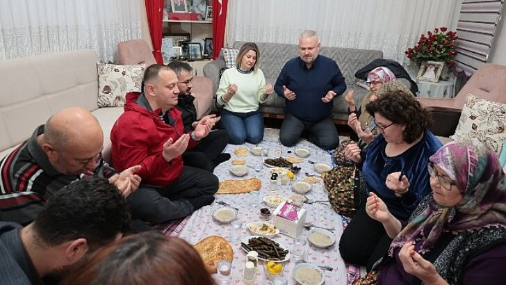 Başkan Pehlivan, orucunu şehit ailesiyle açtı