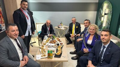 Başkan Topaloğlu Almanya’da tur operatörleri ile buluştu
