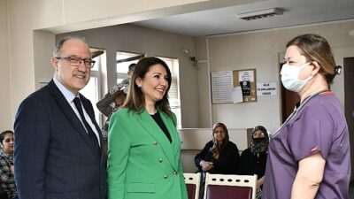 Belediye başkanı Nergiz Karaağaçlı Öztürk tıp bayramı sebebiyle sıhhat çalışanlarına ziyaret gerçekleştirdi