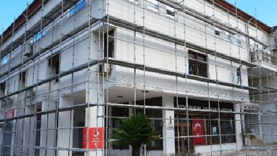 Belediye binasında tadilat çalışmaları başladı