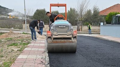 Büyükşehir, Turgut Özal Mahallesi’nin Yollarını Yeniliyor