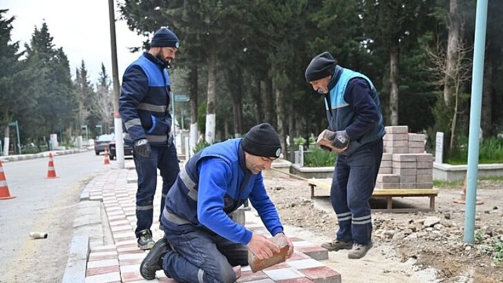 Büyükşehir’den Mezarlıklarda Bayram Öncesi Bakım ve Paklık Seferberliği