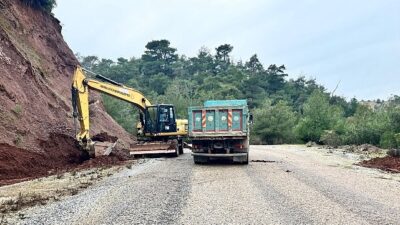 Büyükşehir’in Yol Çalışmaları Sürat Kesmeden Sürüyor
