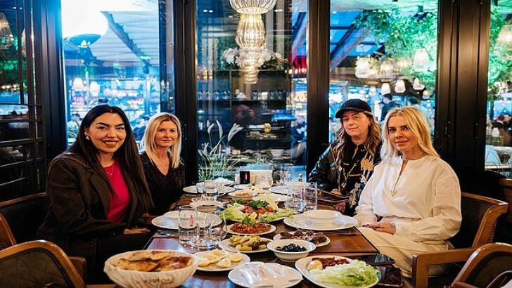 Cemiyetin ünlü simaları Watergarden İstanbul’da bir ortaya geldi