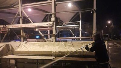 Didim’de Semt Pazarlarında Paklık ve Yıkama Çalışmaları Devam Ediyor